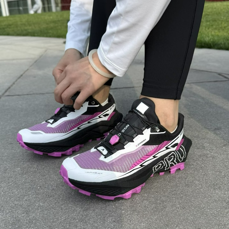 Sepatu Lari Trail Unisex Merk  - Outdoor Sport Brand ulasan dan harga